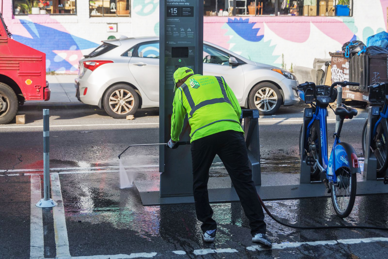 Sidewalk Steam Cleaning